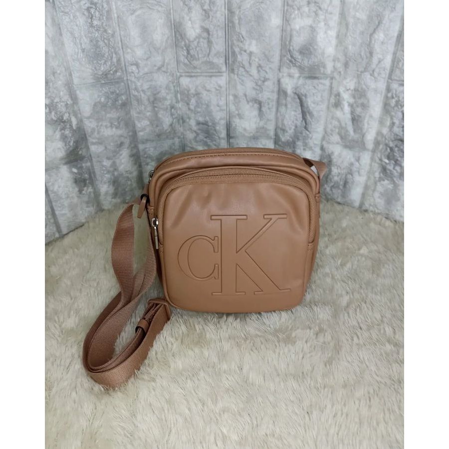 2911-001 CK CAMERA BAG  LIGHT BROWN