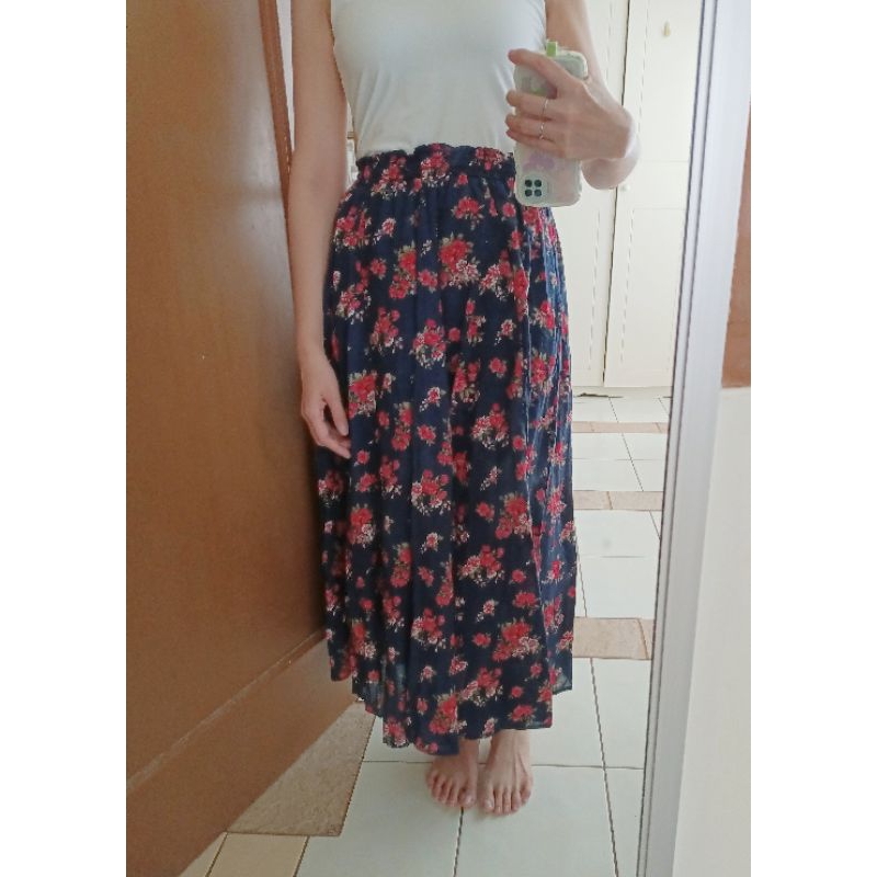 Rok size L / XL  | rok karet | rok panjang | rok wanita | preloved