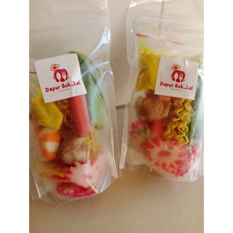 

seblak komplit by dapur buk lel jajanan whareg