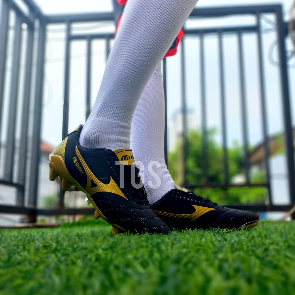 Sepatu Bola Mizuno Neo Shin FG Black Gold