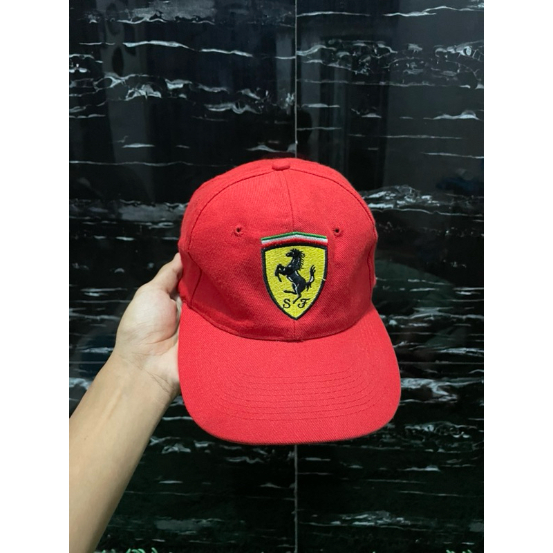 TOPI FERRARI