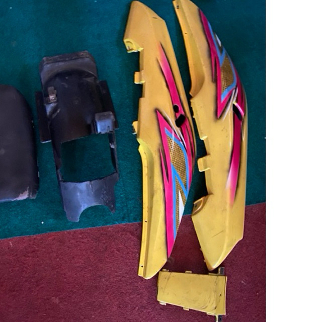 body belakang kiri kanan dan sambungan belakang tengah Ninja RR OLD / Zx 150 copotan Original Kawasa
