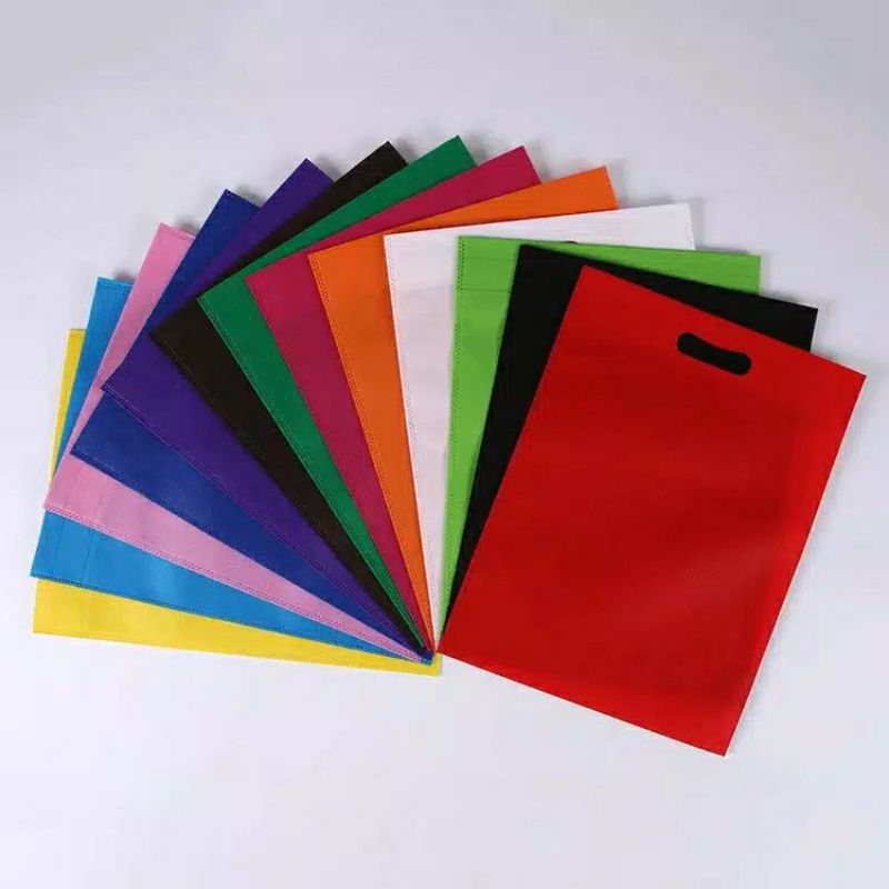 

tas spundbond oval/goodie bag/tas sovenir/tas spundbond murah ukuran 30X40