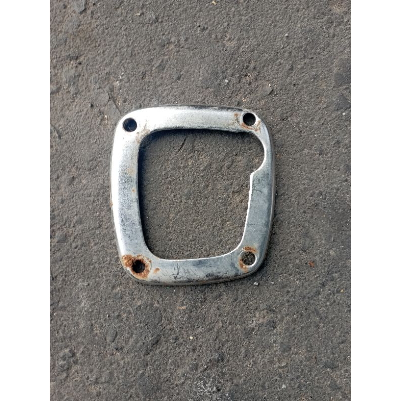 klem plat pengunci karet karburator Suzuki A100 original