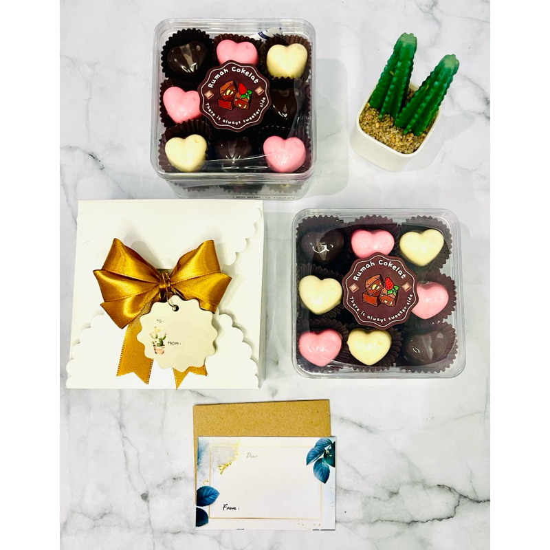 

HAMPERS CHOCO PRALINE LOVE