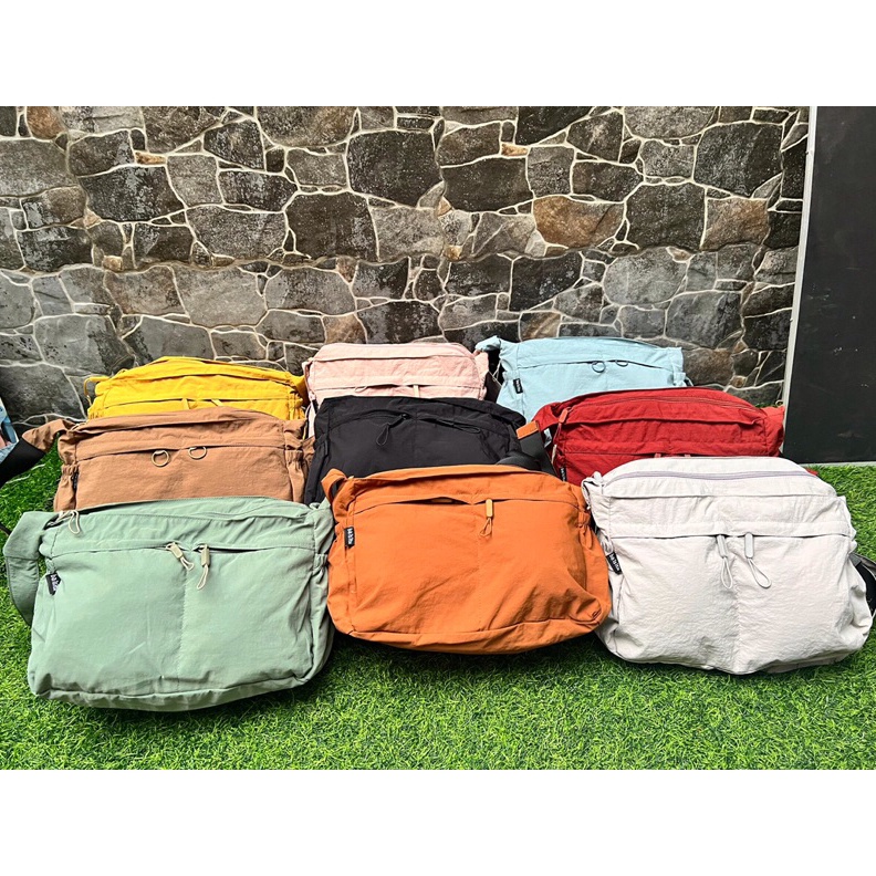 DISKON BESAR New Arrival Tas bobo selempang import 561