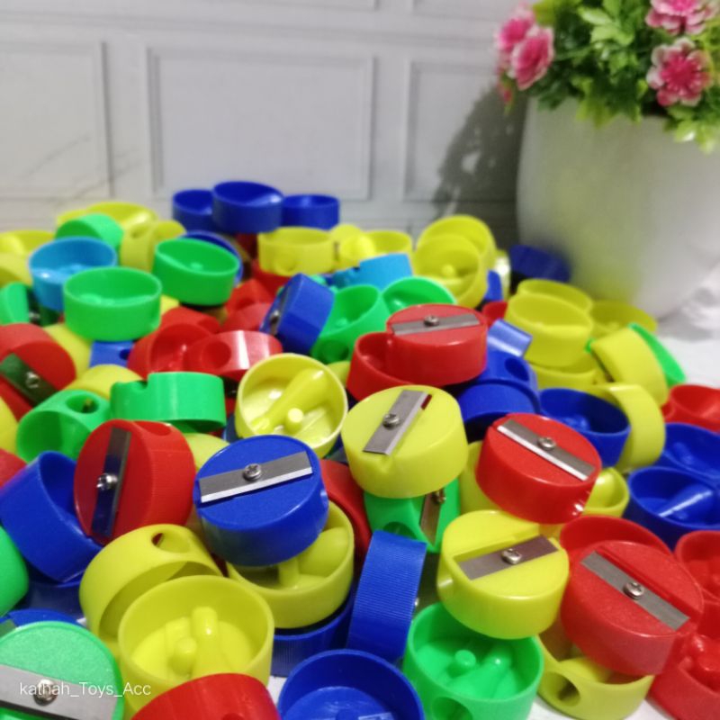 

50 pcs serutan pensil bulat warna mix