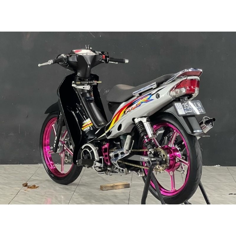 Striping F1ZR LE 1999 2000 HITAM SILVER lis stiker standar ori F1ZR LE sporty limited edition Hitam 