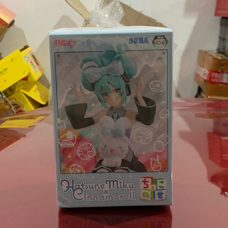 Sega Premium Chokonose Figure Hatsune Miku X Cinnamoroll