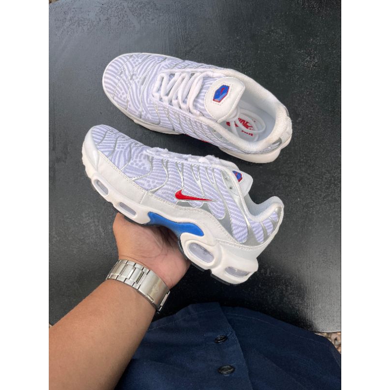 NIKE TN PLus