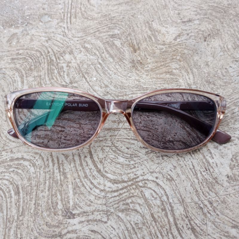 kacamata minus rabun jauh lensa photocromic model mata kucing/cat eyes