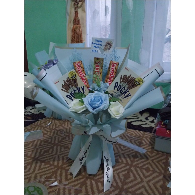 

BUKET SNACK/ BUKET WISUDA/ BUKET BUNGA/BUKET SILVERQUEEN/ HADIAH ULANG TAHUN