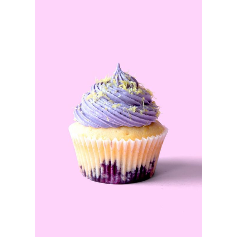 

blueberry creamy cupcake