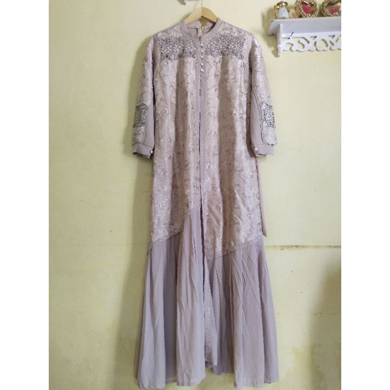 Gamis butup warna cream
