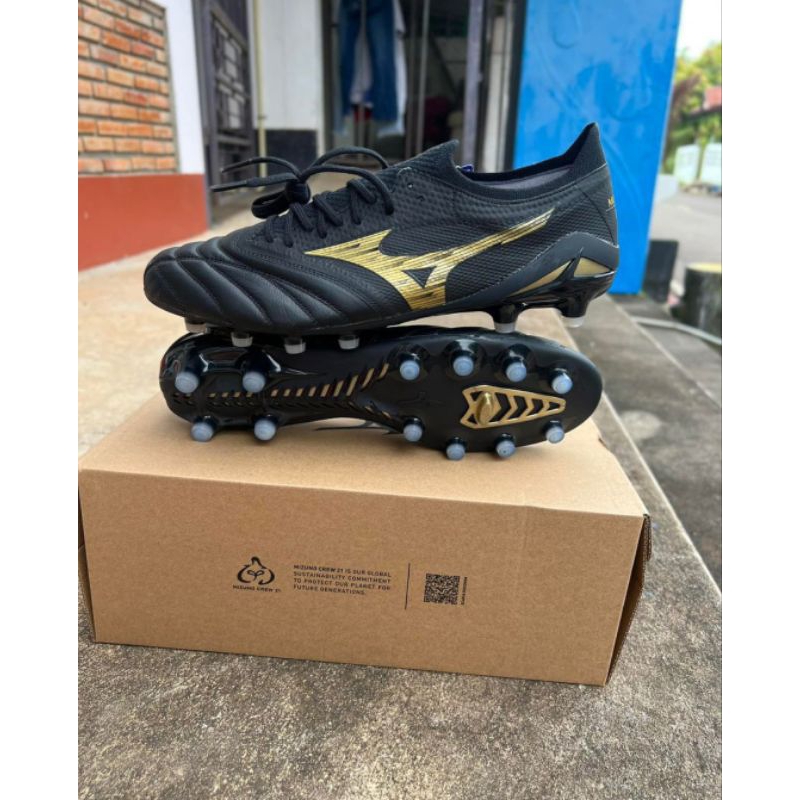 Mizuno Morelia Neo 4 Beta Black Gold