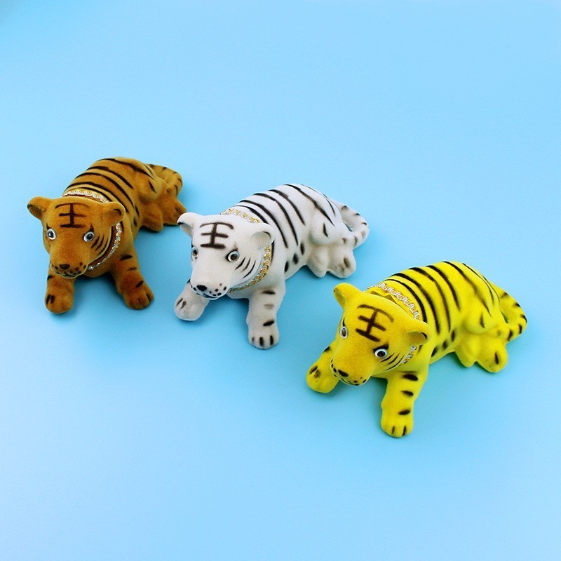 Pajangan Mobil Boneka Goyang Dashboard Mobil Boneka Anjing Hiasan Mobil Kepala Goyang Variasi Warna