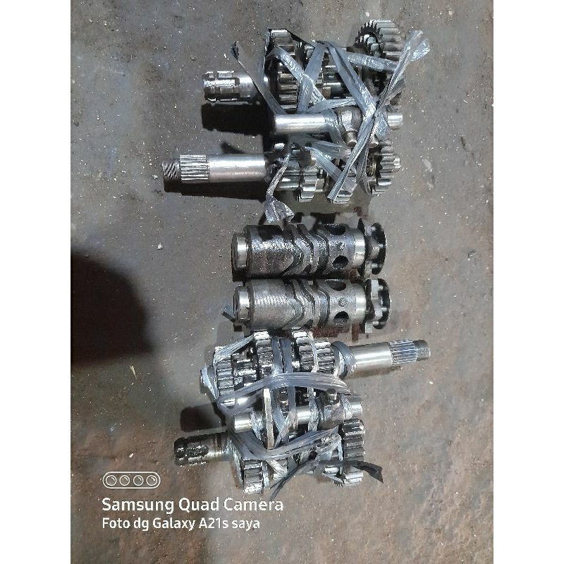 GEARBOX GARDAN RASIO TRANMISI HONDA SUPRA X 125 KARBU KHARISMA 125 ORIGINAL COPOTAN