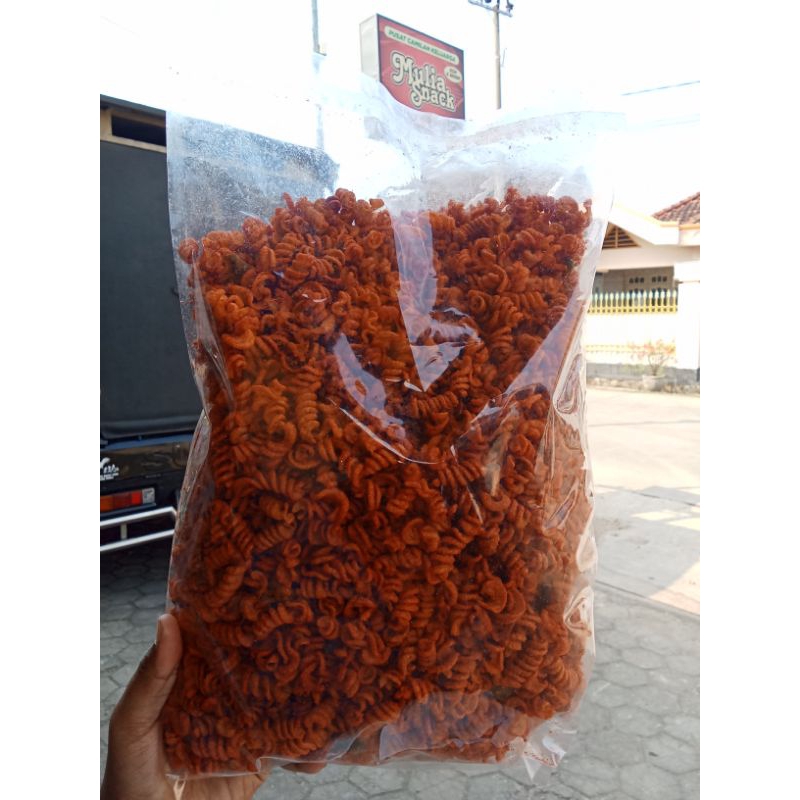 

2Xbtygneal Sakha Snack ) Makaroni Spiral Pedas Daunjeruk 500 Gram