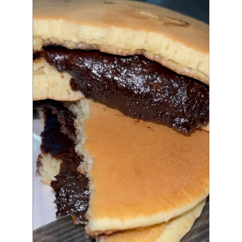 

Yummy dorayaki coklat lumer | cemilan dorayaki coklat