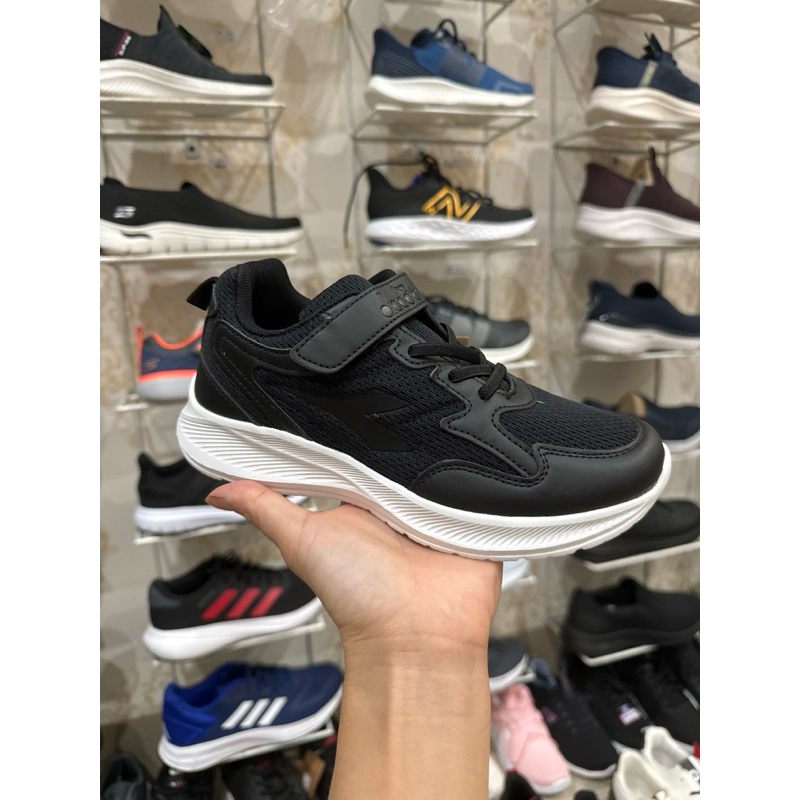 Sepatu Diadora kids hands original sport station