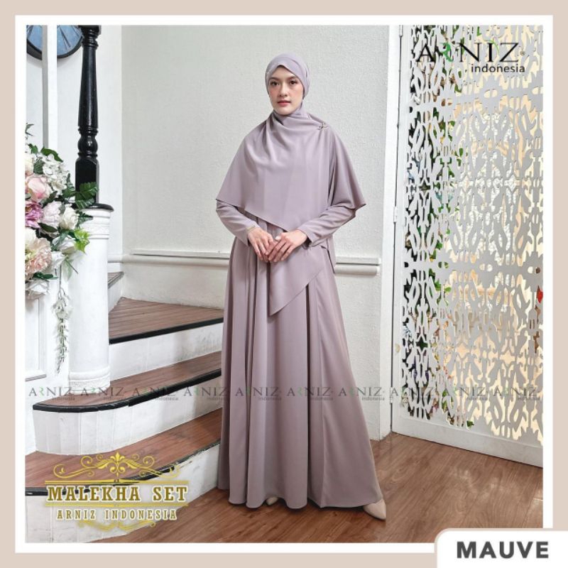 Malekha set by Arniz collection