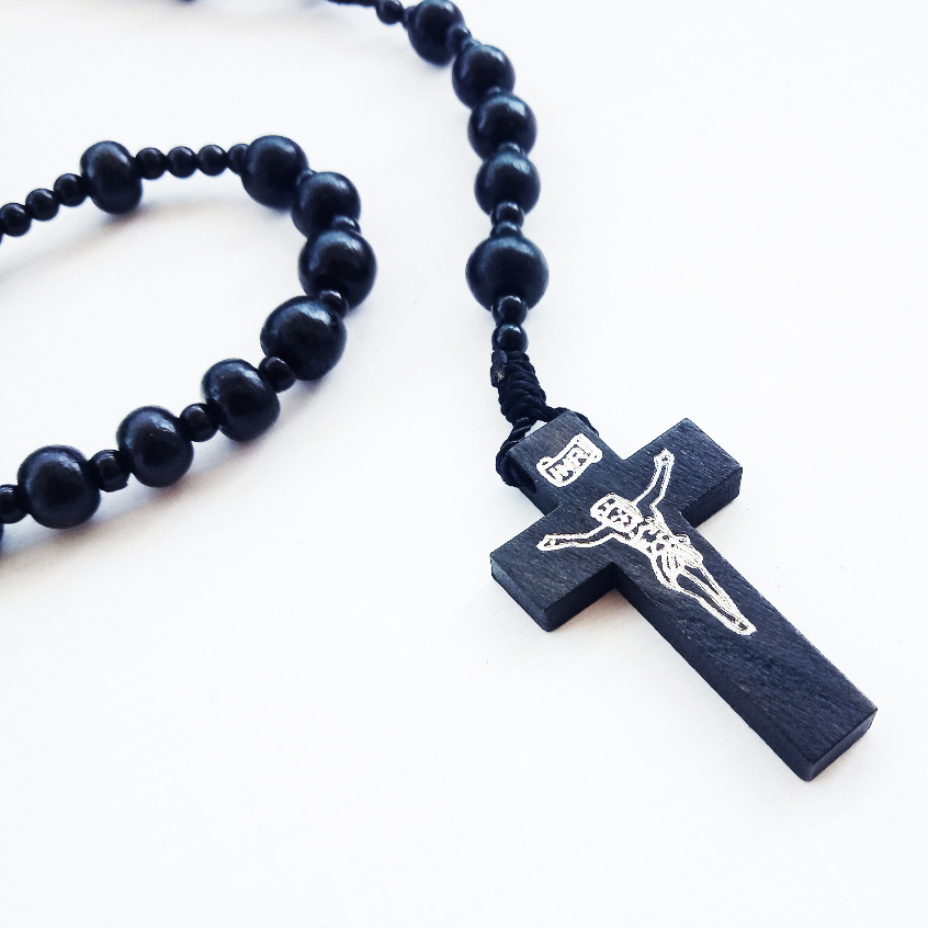 Happy Tuummy Kalung Rosario Kayu Warna Hitam