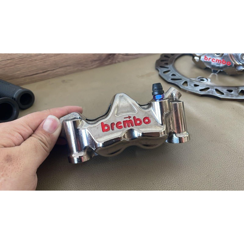 kampas rem depan brembo gp4rx