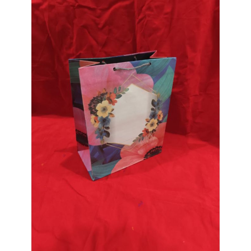 

paper bag bunga ukuran buku isi 12 pcs terlaris dan termurah