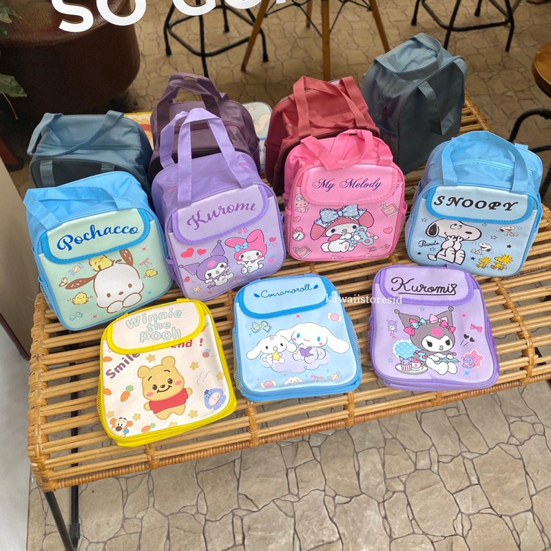 Tas Kotak Makan Siang Bekal Lunch Box Bag Resleting Anak-Anak Dewasa Karakter Sanrio Kuromi Stitch M