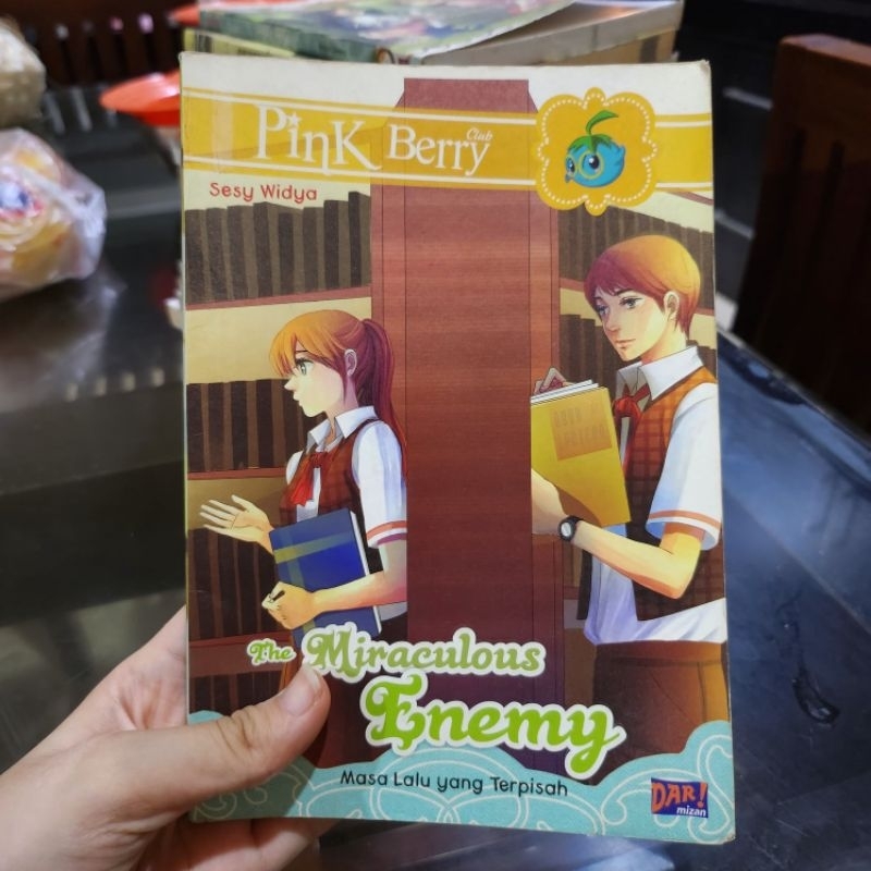 Pink Berry Club preloved