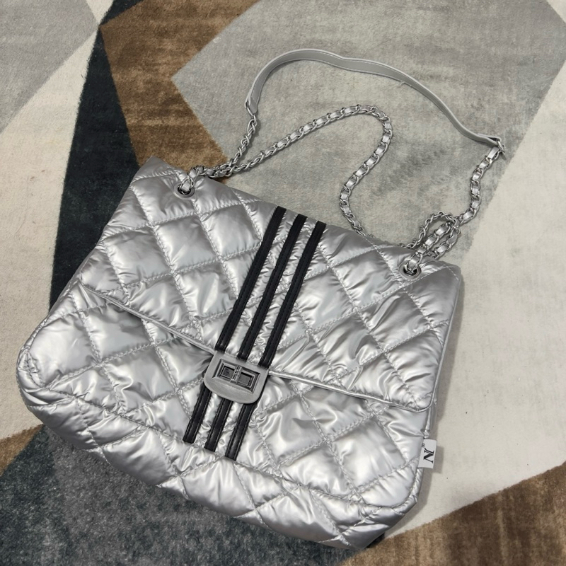 PRELOVED - London Berry by HUER