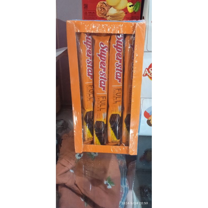 

Roma superstar wafer coklat, 1 box isi 20+1