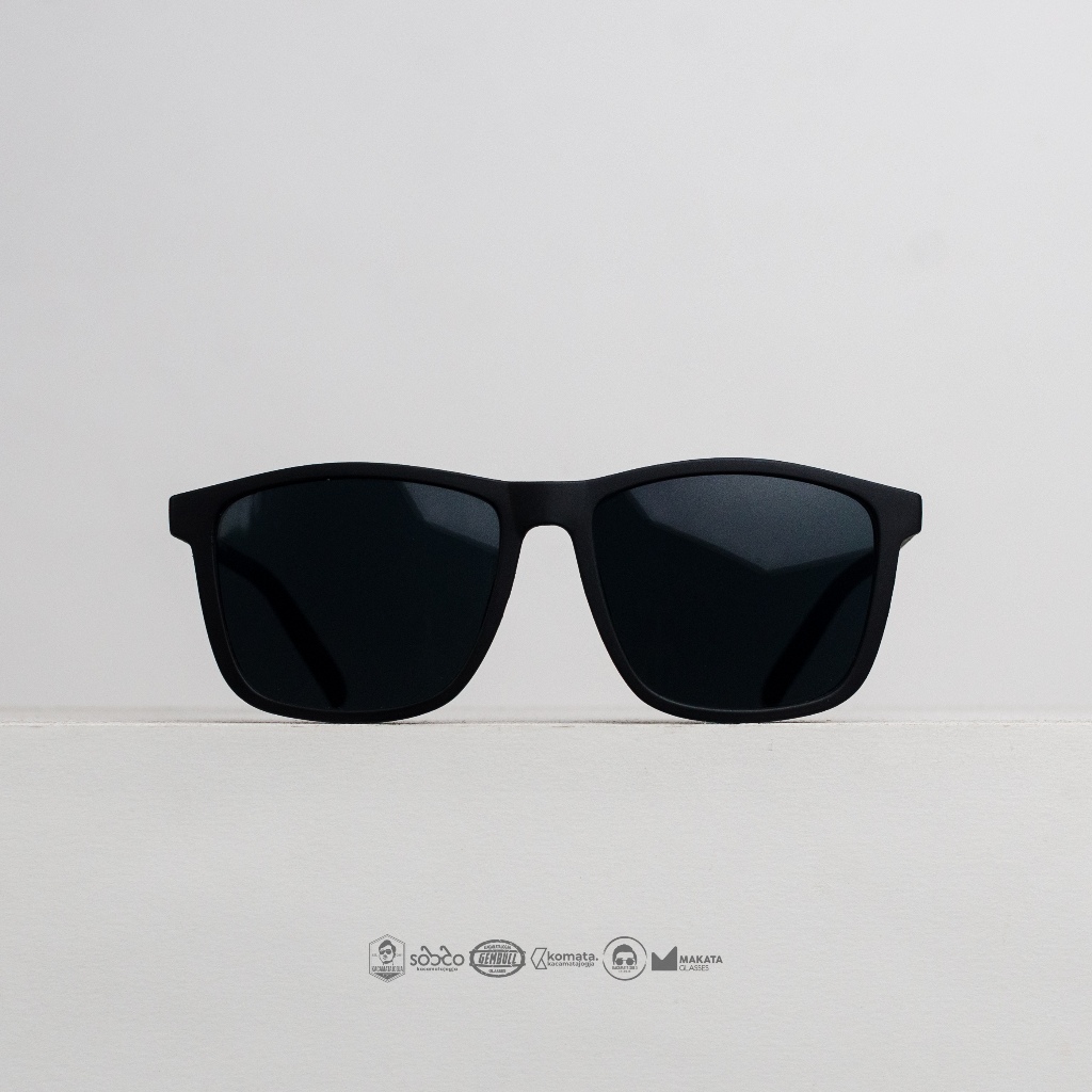 Kacamata Hitam Kotak Tangkai Kecil Ringan - EKSHA 04