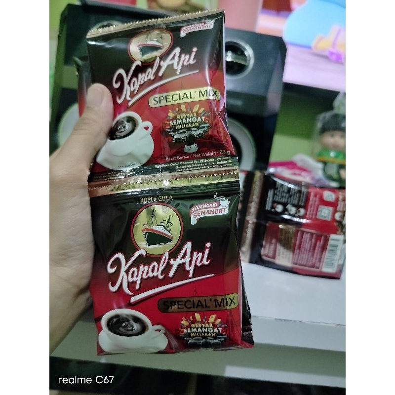 

KAPAL API SPESIAL MIX Isi 10 sachet ( 1 renceng )