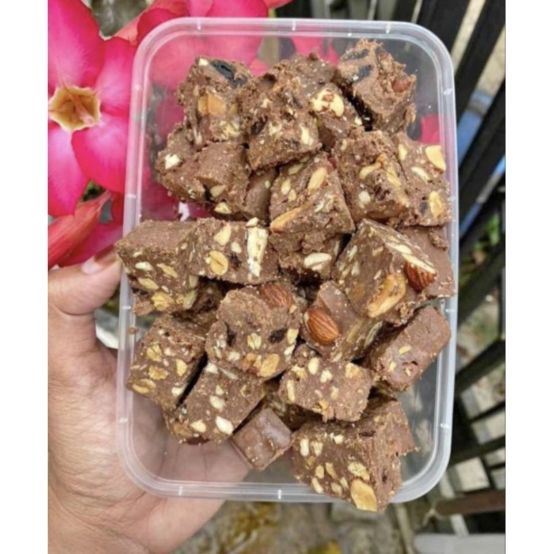 

Coklat Patahan SQ