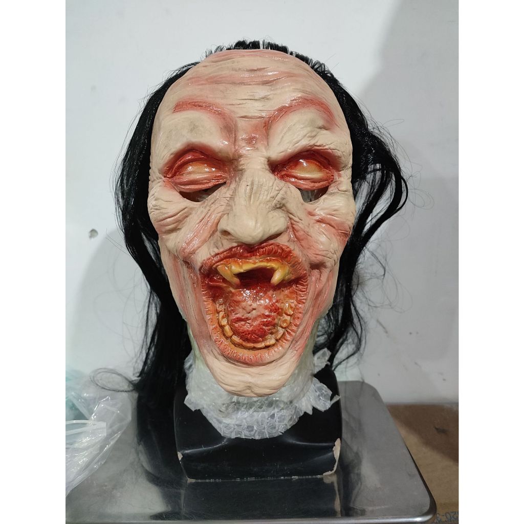 Topeng Latex Wajah Cosplay Hantu Gigi Taring Topeng Halloween Zombie Impor