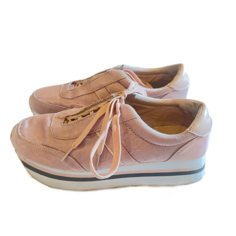 [preloved] Stradivarius Sepatu Wanita Sneakers Wedges Pink