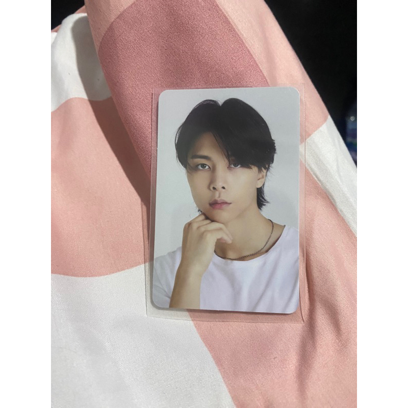 Johnny Season Greeting 2022 Johnny Bene Season Greeting 2022