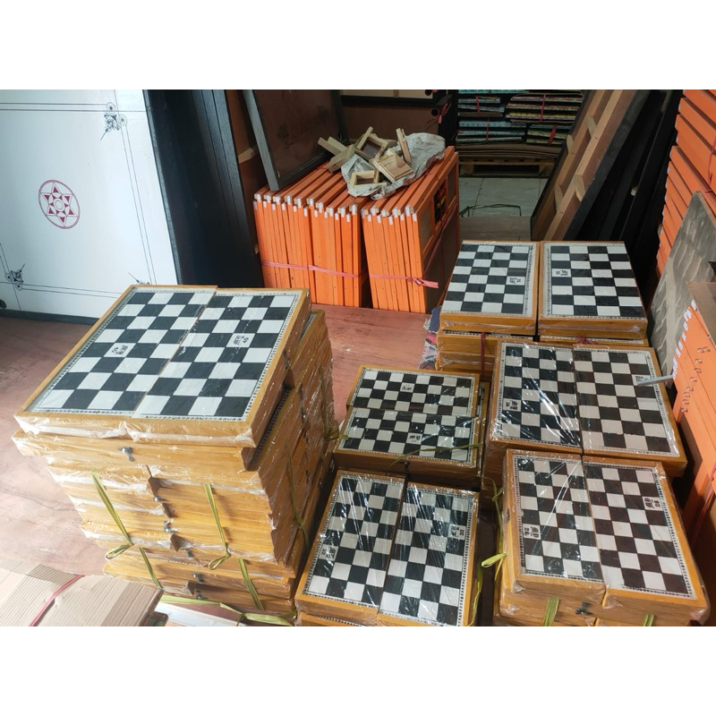 Permainan Papan Catur Kayu / Papan Catur Lipat