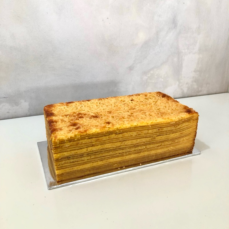 

Kue Lapis Legit Wijsman Half Loyang (20x10 cm)