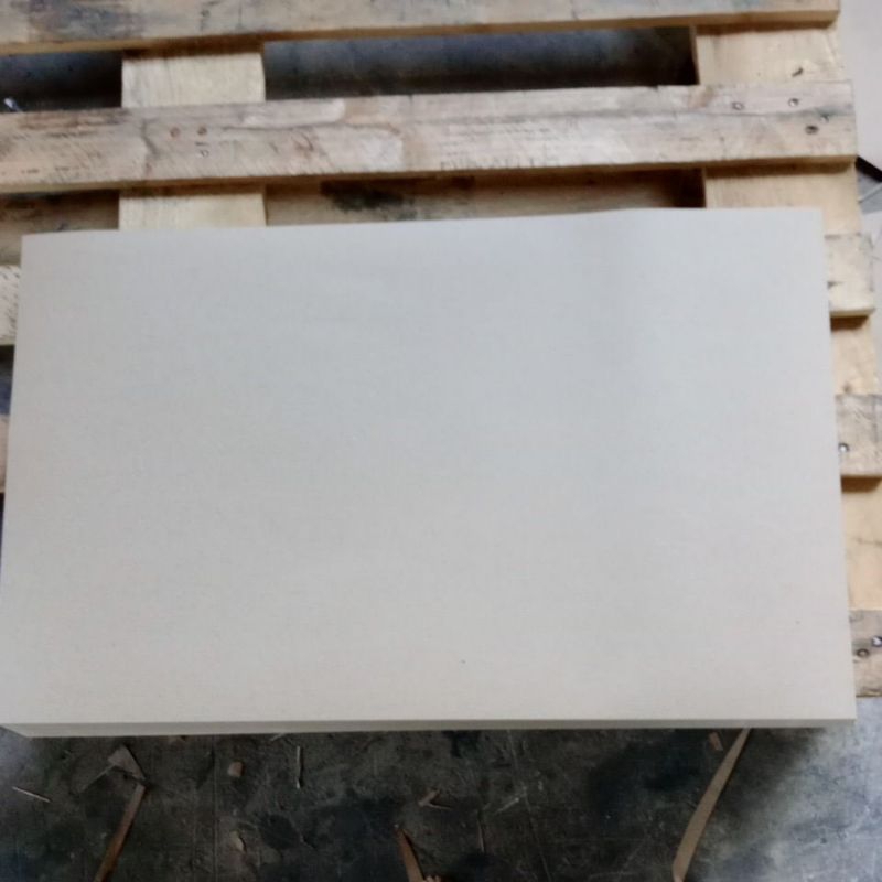 

kertas kraft polos