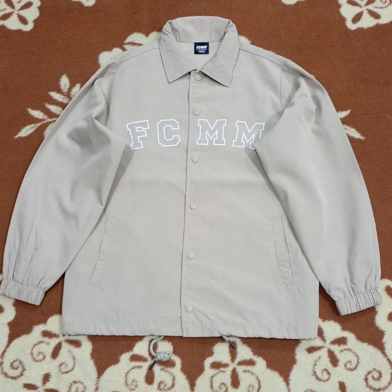 Jaket coach FCMM size L . P70cm x L57cm