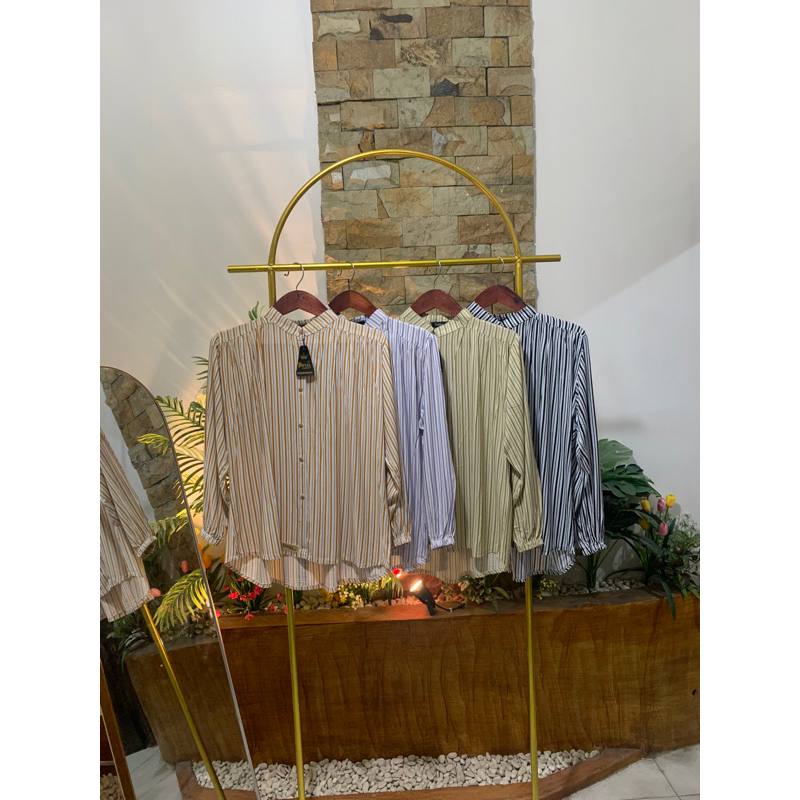 Kemeja motif wanita / Kemeja bahan rayon wanita / Kemeja motif salur wanita bahan rayon twill premiu