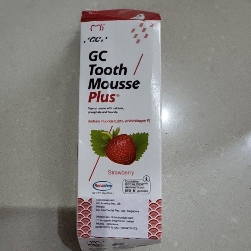 GC tooth Mouse PLUS strawberry