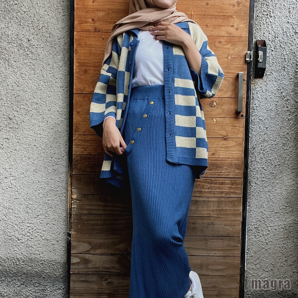 One Set Setelan Rajut Raya Outer + Rok Span Rajut Kancing