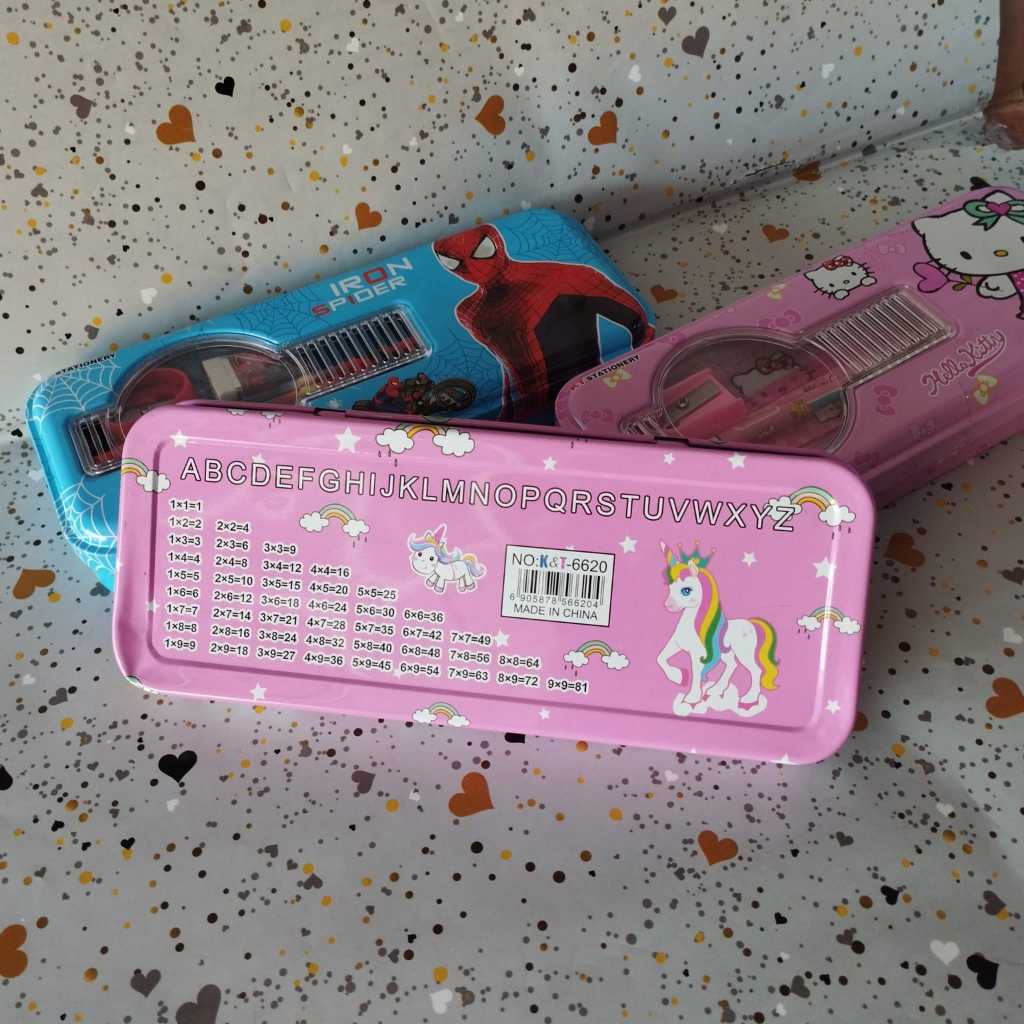 

Kotak Pensil Kaleng Set | Kotak Pensil anak Fancy | Tempat Pensil Lestari Stationery