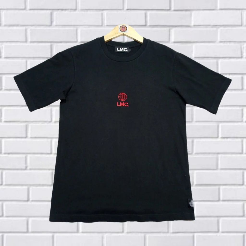 KAOS LMC CENTER LOGO, SIZE M (SECOND BRANDED) HITAM PEKAT, TS0222