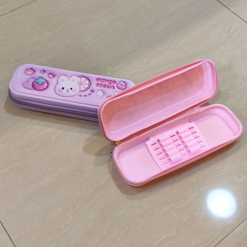 

KOTAK PENSIL PLASTIK KARAKTER KELINCI LUCU