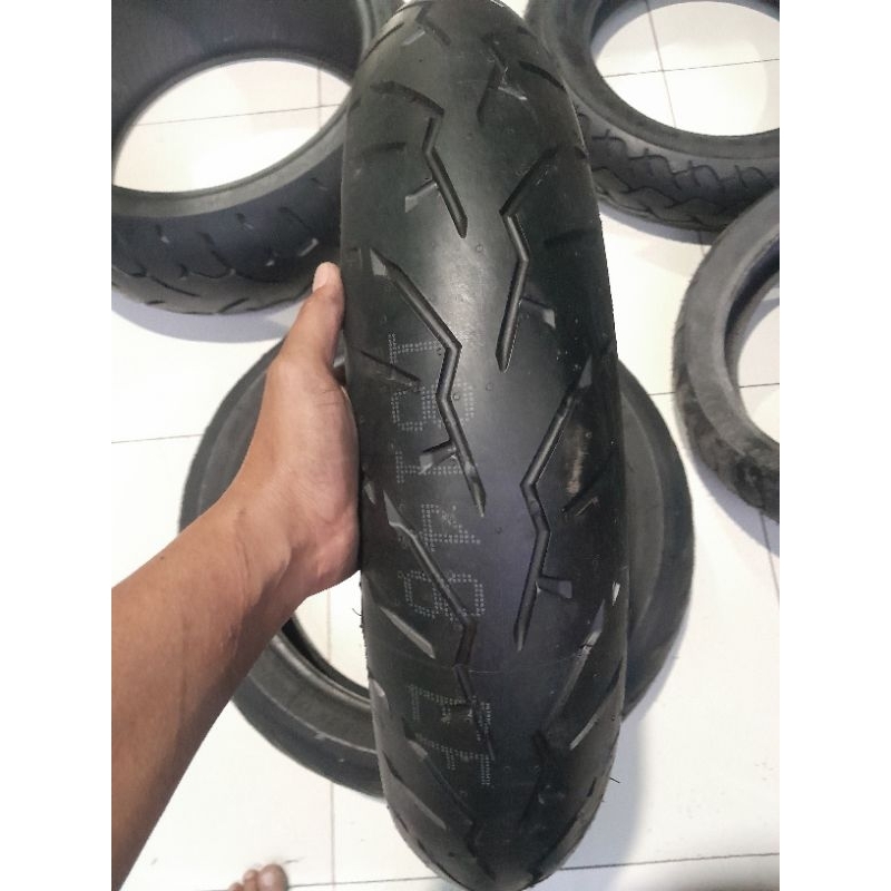 Pirelli nightdragon..120/70-19