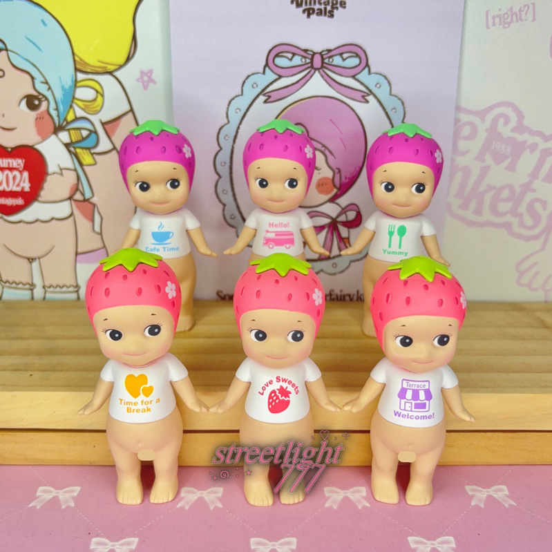 [FIGURE ONLY] sonny angel strawberry seoul series